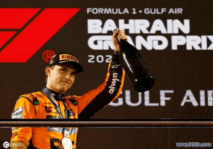 2025F1巴林大奖赛皮亚斯特里夺冠 拉塞尔亚军