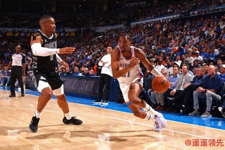 马刺6连胜西部第二，文班历史级狂飙：雷霆两战成生死考验